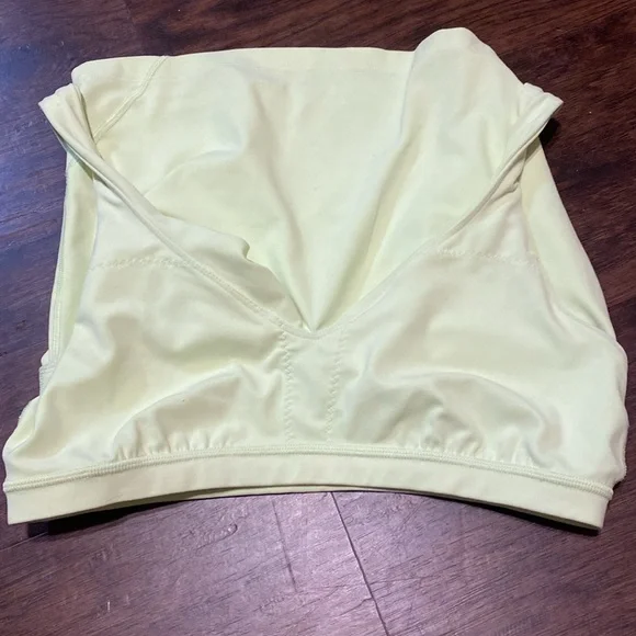 Lululemon cropped tank top, 6 - Picture 4 of 7